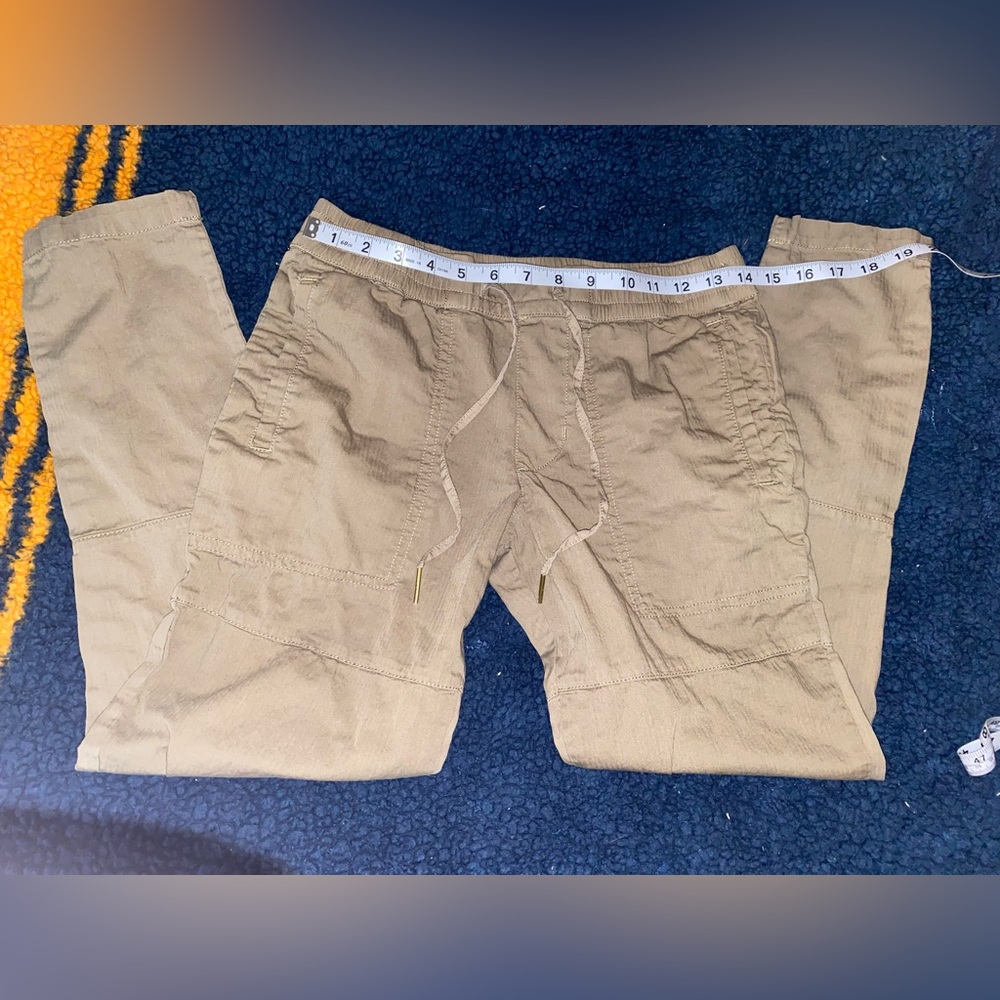 Rip Curl khaki green pants in size XS.